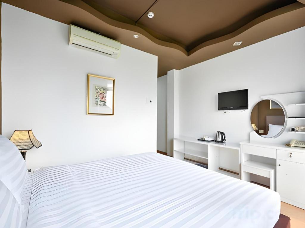 The Noble Swan Wood Park Hotel Ho Chi Minh City Bagian luar foto