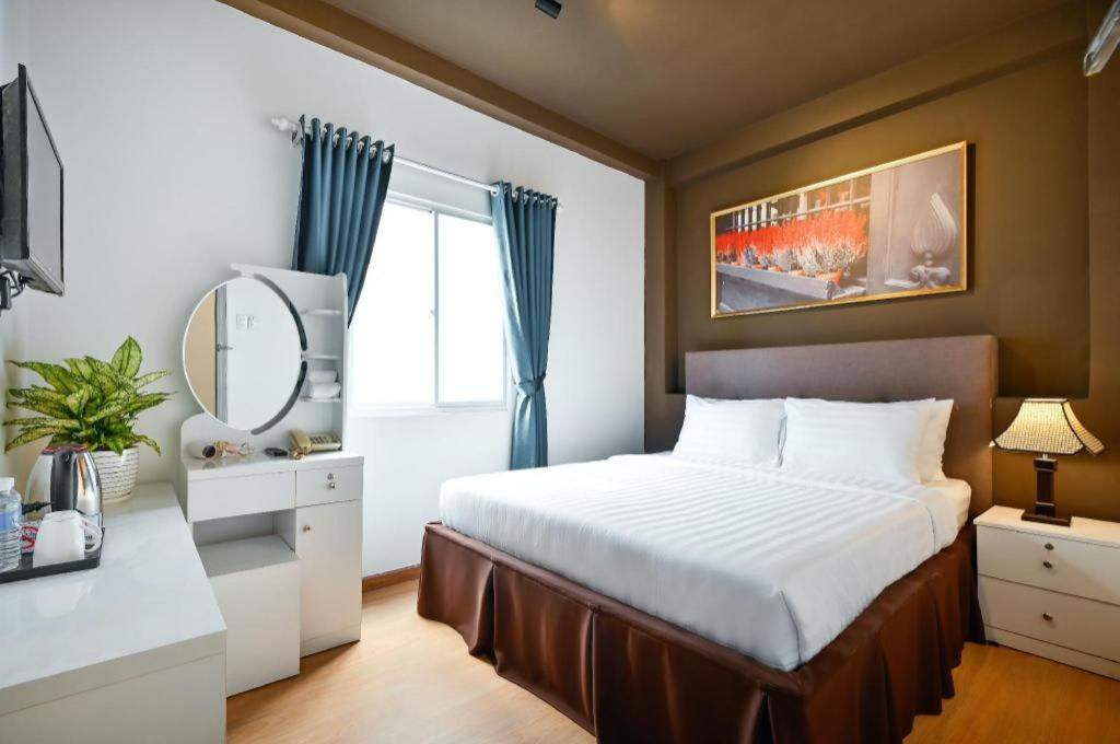 The Noble Swan Wood Park Hotel Ho Chi Minh City Bagian luar foto