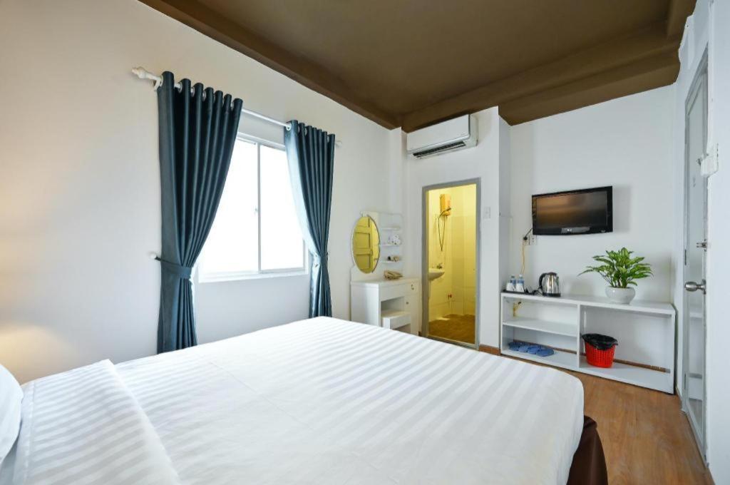 The Noble Swan Wood Park Hotel Ho Chi Minh City Bagian luar foto