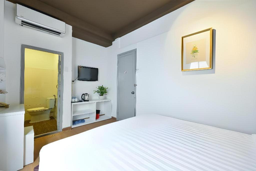 The Noble Swan Wood Park Hotel Ho Chi Minh City Bagian luar foto