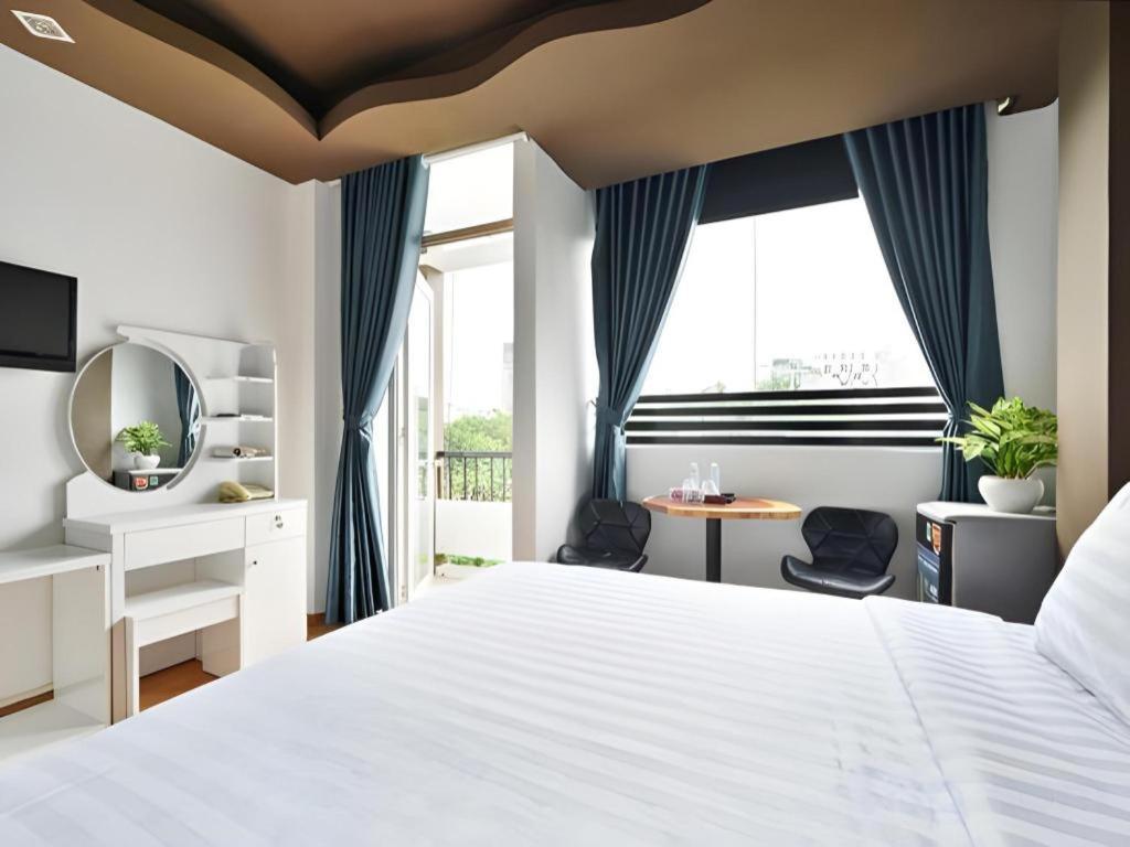 The Noble Swan Wood Park Hotel Ho Chi Minh City Bagian luar foto